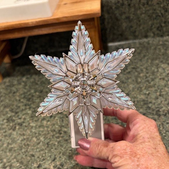 White Barn Silver and Blue Star Iredescent Plugin with a 24 hour light - Picture 1 of 6